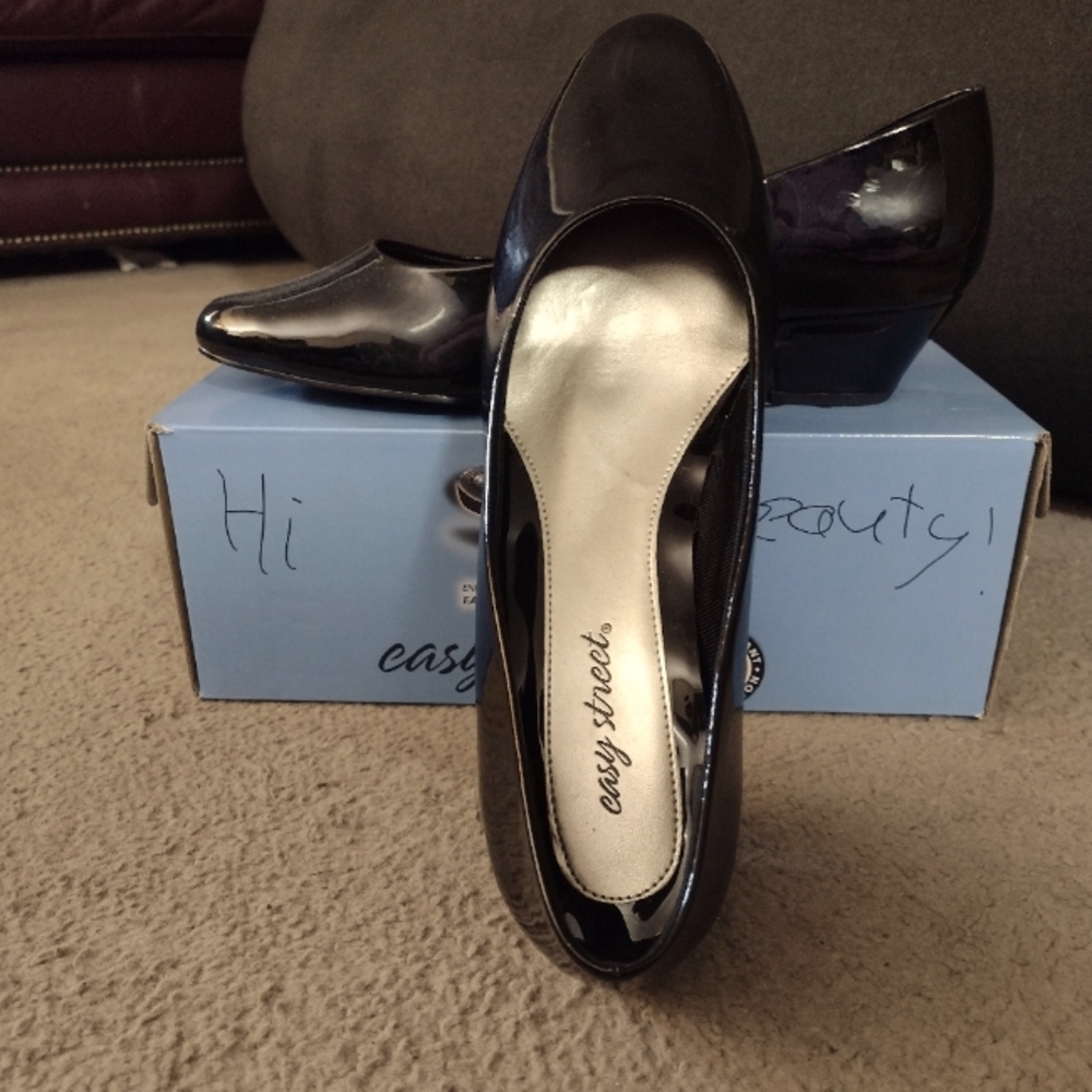 Easy Street Easy Flex Shiny Black flats for Women.